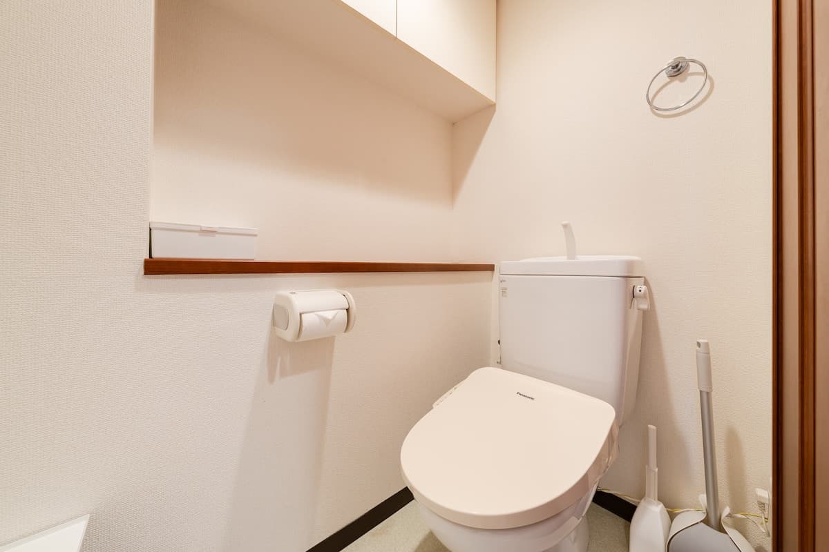 Private toilet